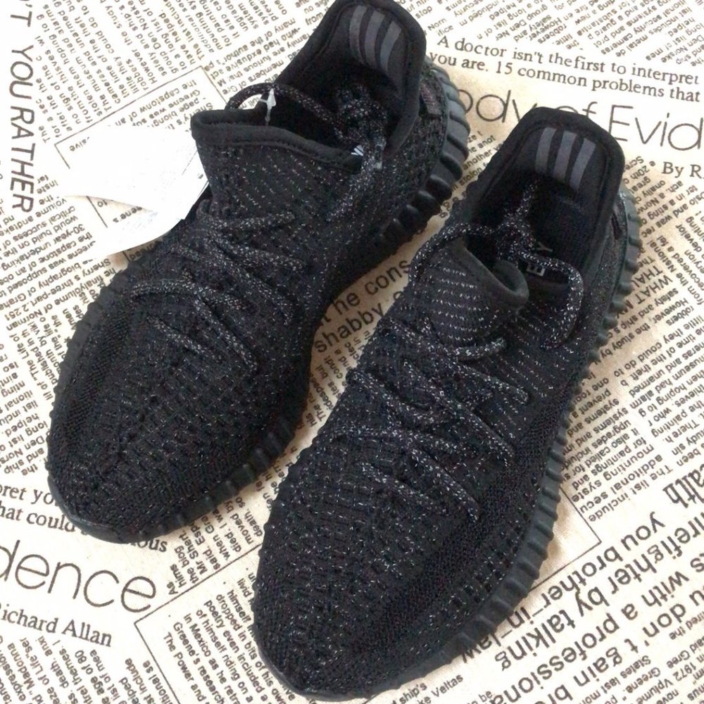 yeezy US6.5 black FU9007  worn twice still in great shape and looks good as new.